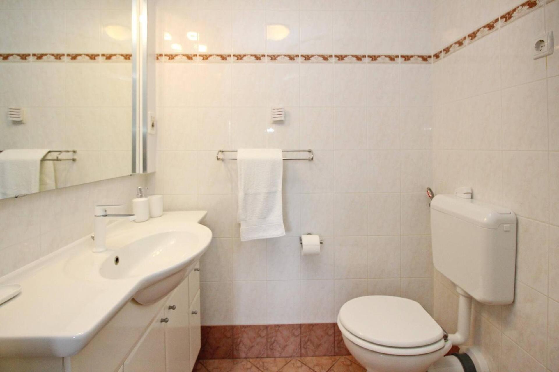 Apartments Silvija Cubranic Baška Eksteriør bilde