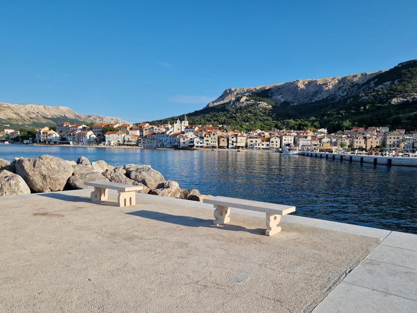 Apartments Silvija Cubranic Baška Eksteriør bilde